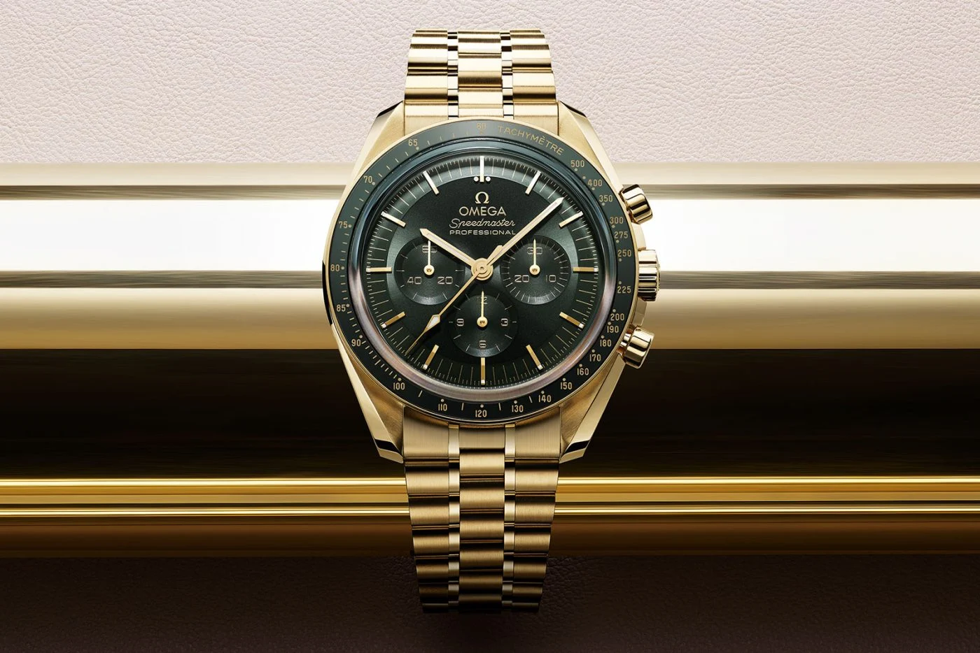 The Heavyweight UK Buy 1:1 Replica Omega Watches That Appear In The Short Film